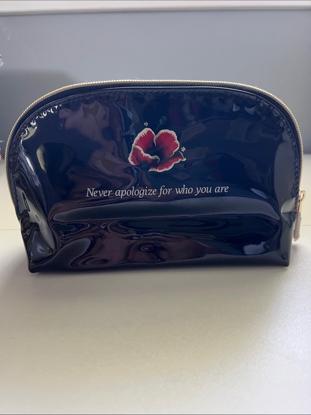 Frida Kahlo Floral Makeup Bag - Black with Multicolor Flowers - Picture 3 of 5